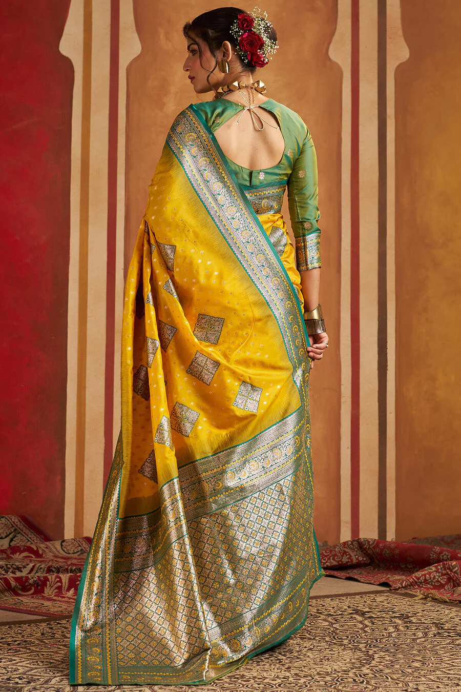 Trendy Yellow Pure Zari Weaving Banarasi Silk Saree With Delightful Blouse Piece - Image 5