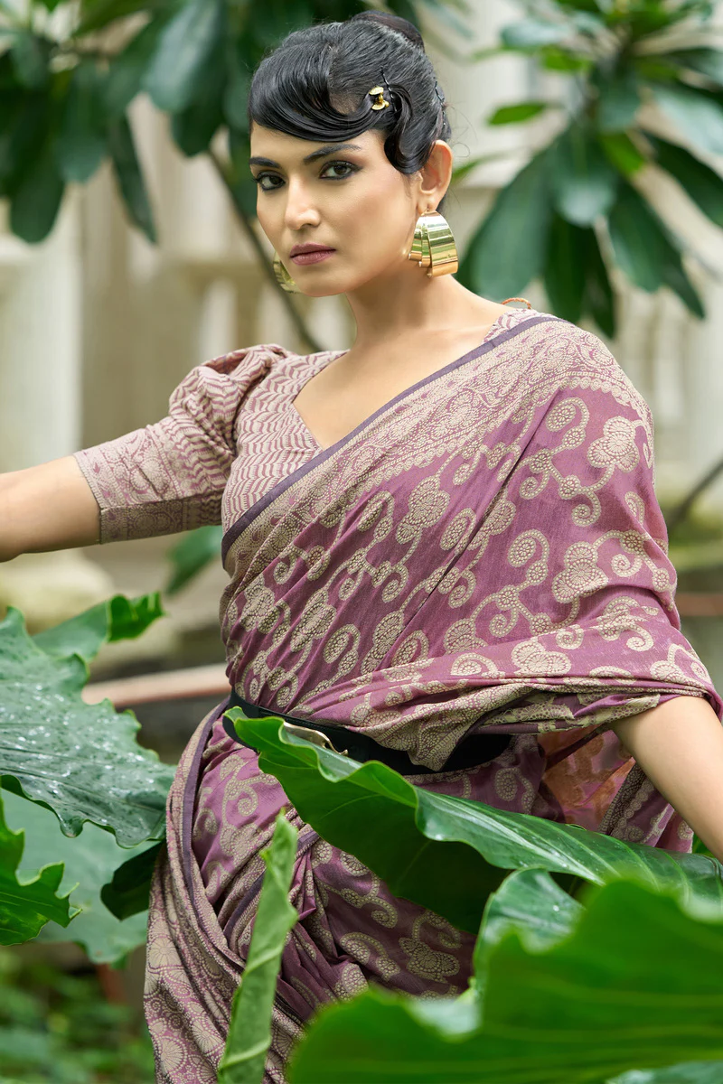 Unequalled Light Purple Lucknowi Silk Saree With Engrossing Blouse Piece - Image 2