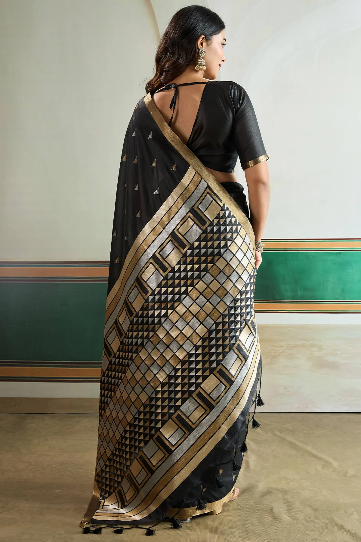 Unique Black Pure Zari Weaving Banarasi Tussar Silk Saree With Seraglio Blouse Piece - Image 6