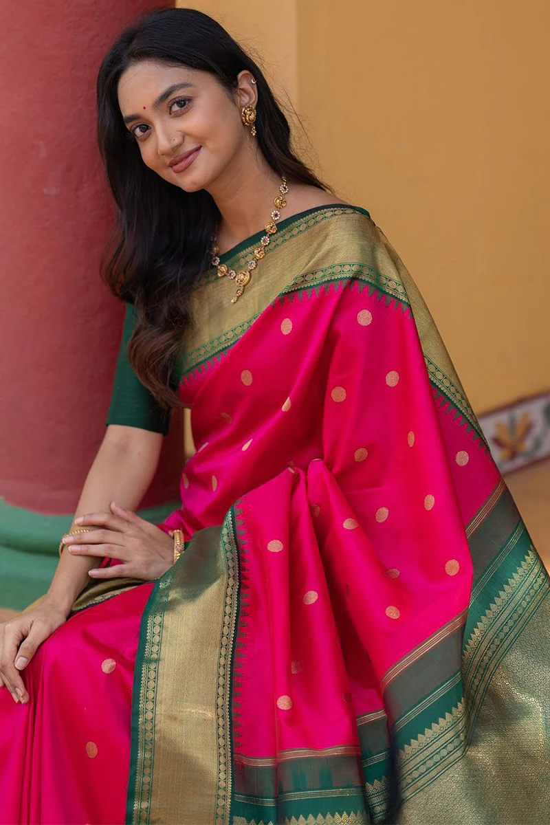 Unique Dark Pink Soft Silk Saree With Beautiful Blouse Piece - Image 3