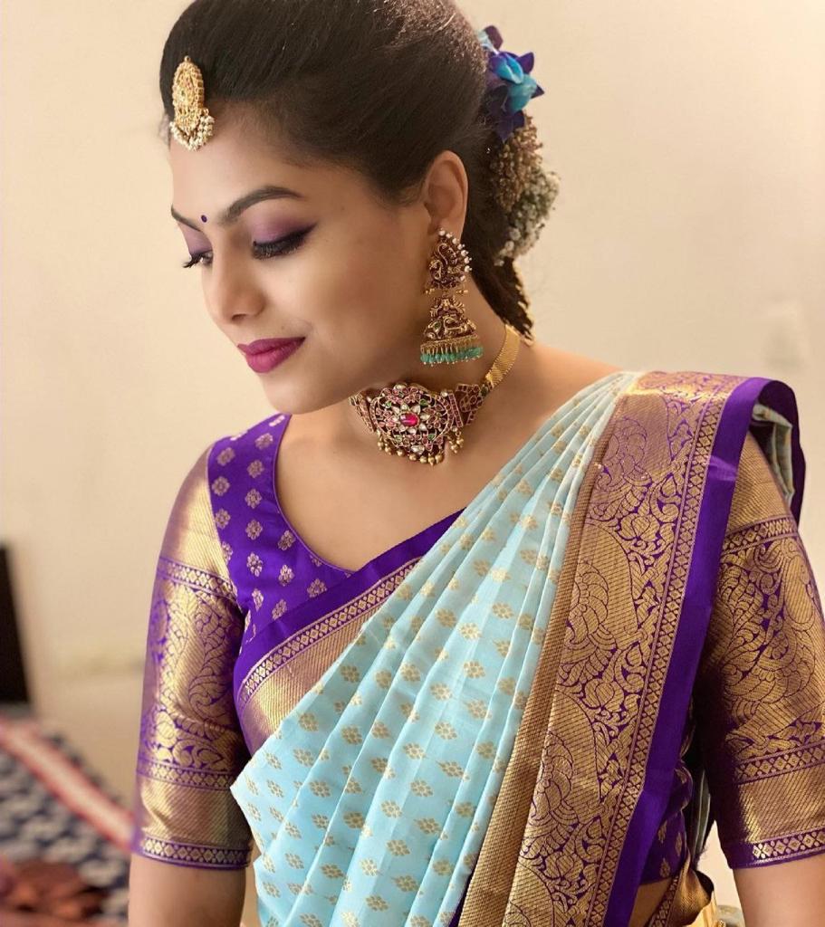 Unique Firozi Soft Banarasi Silk Saree With Awesome Blouse Piece - Image 3