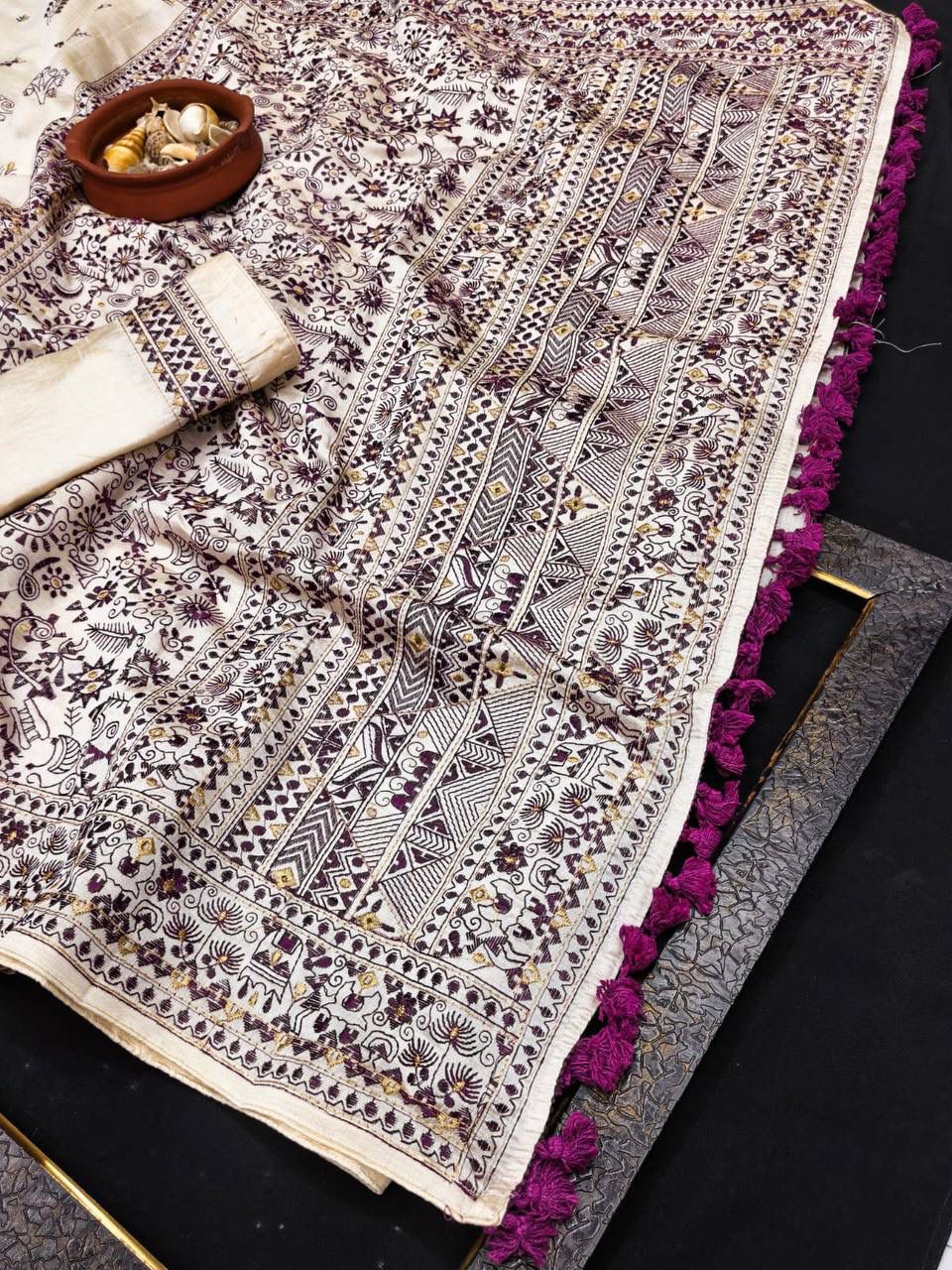 Unique Off White Embroidery Work Tussar Silk Saree With Susurrous Blouse Piece - Image 3