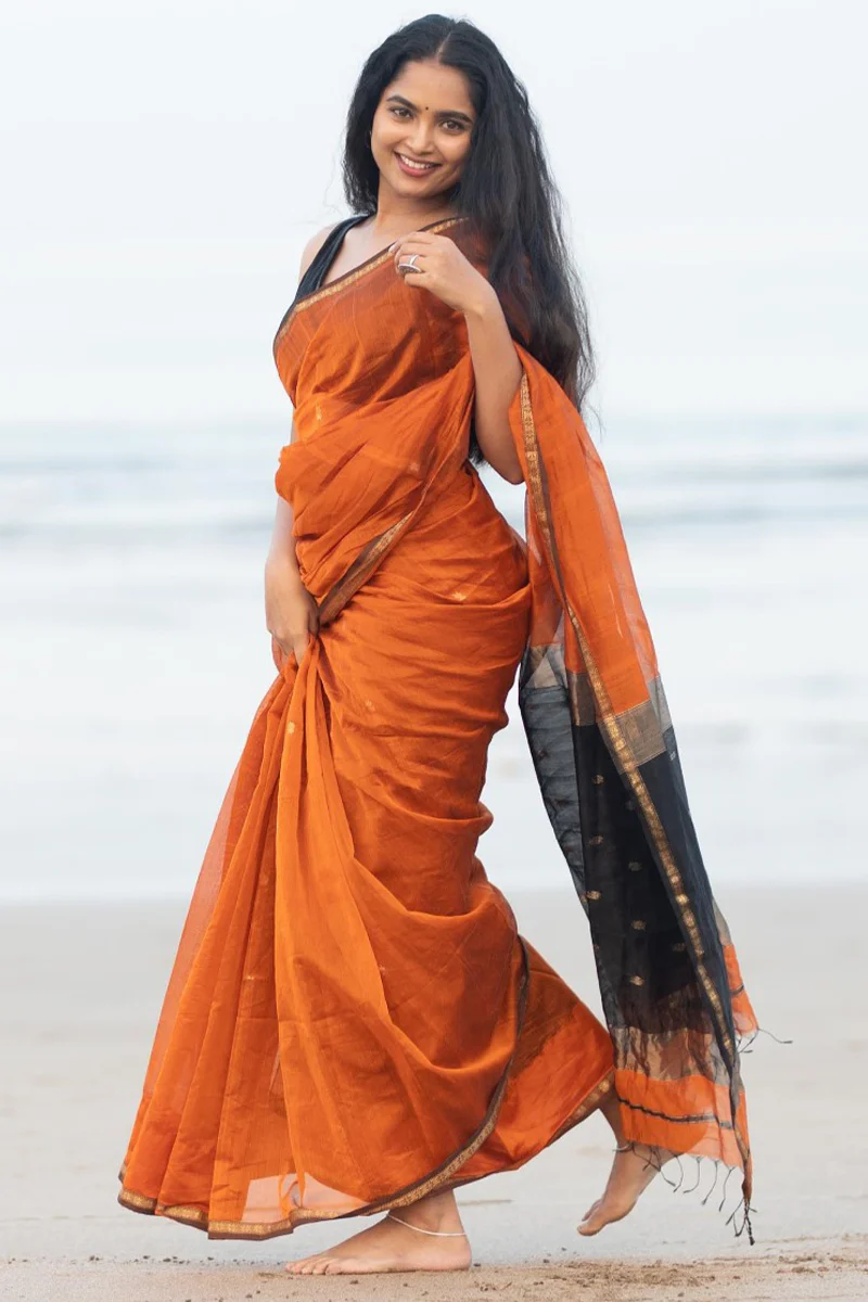 Unique Orange Cotton Silk Saree With Energetic Blouse Piece - Image 3
