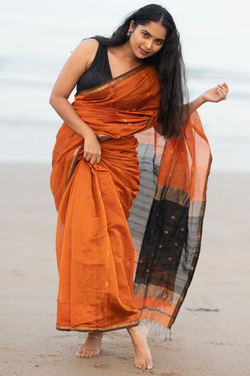 Unique Orange Cotton Silk Saree With Energetic Blouse Piece - Image 4