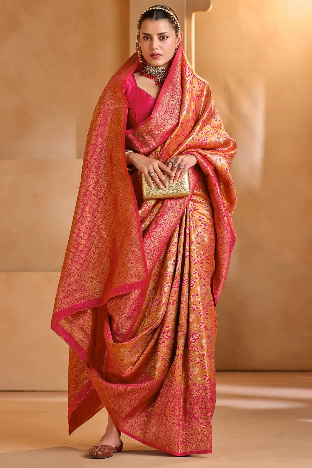 Verdant Dark Pink Kanjivaram Silk Saree With Beautiful Blouse Piece - Image 3