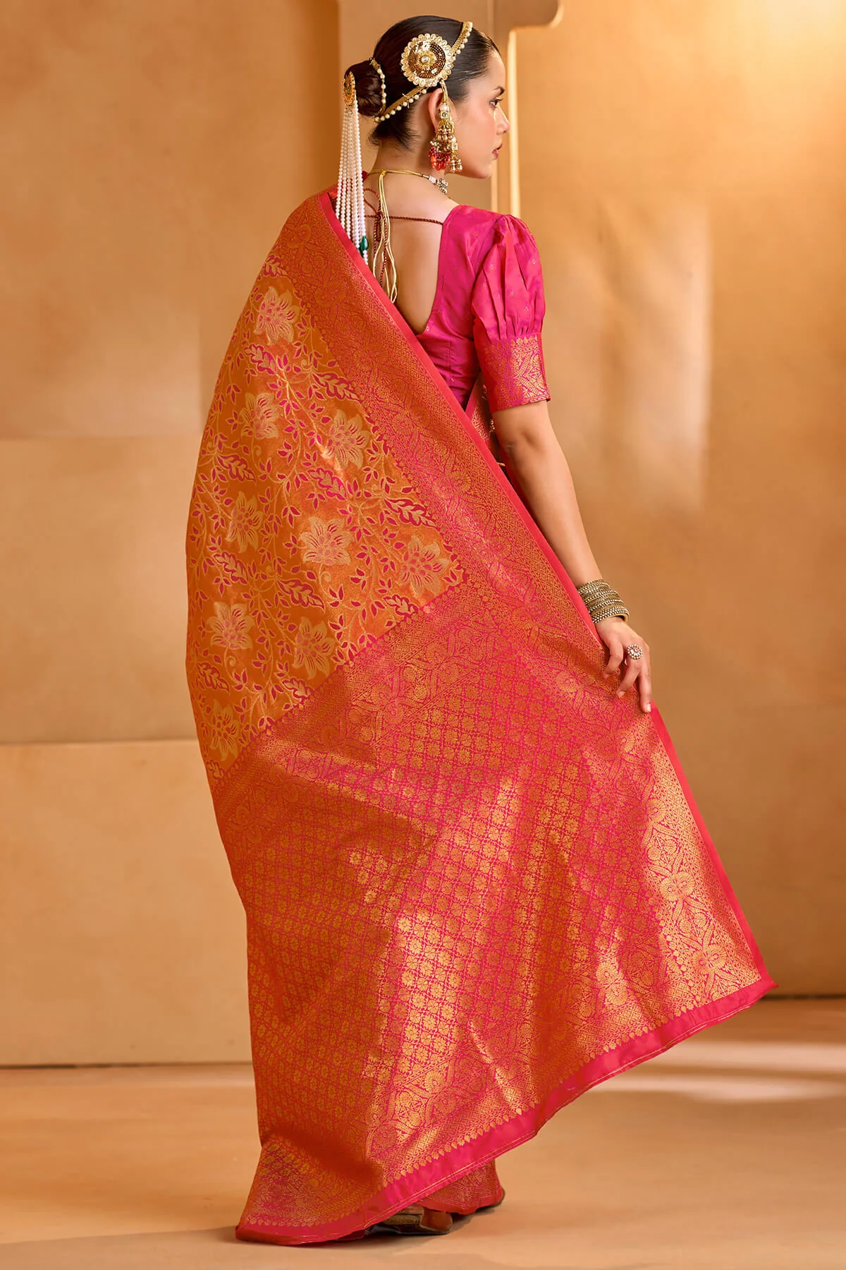 Verdant Dark Pink Kanjivaram Silk Saree With Beautiful Blouse Piece - Image 6