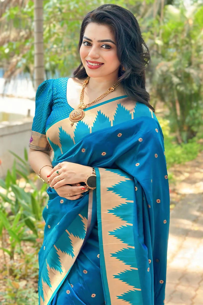 Verdant Firozi Paithani Silk Saree With Girlish Blouse Piece - Image 2