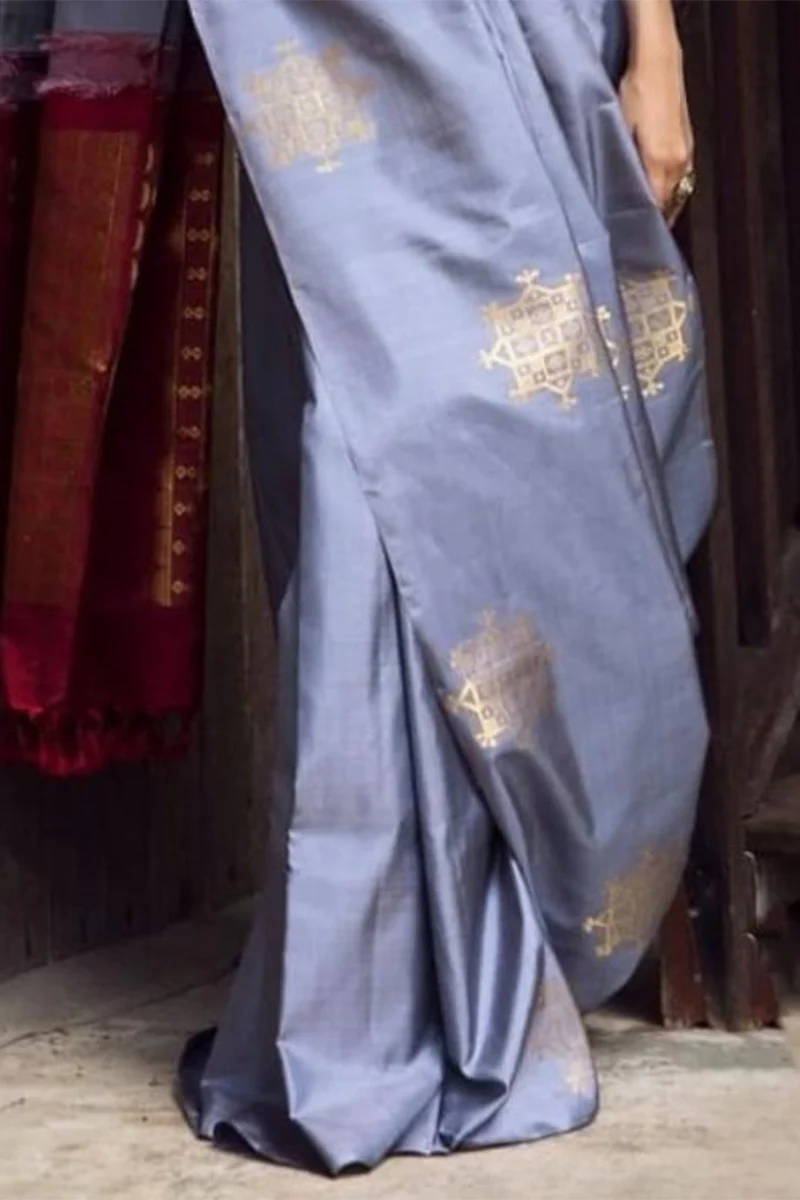 Vestigial Grey Soft Silk Saree With Fugacious Blouse Piece - Image 4