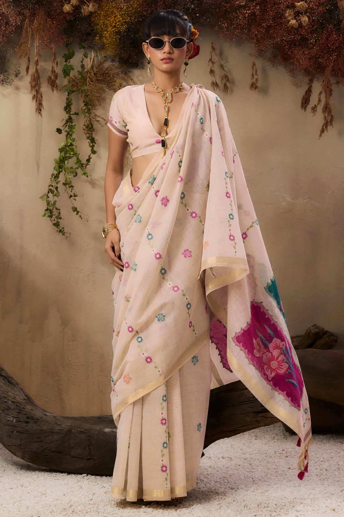 Winsome Beige Pure Munga Cotton Saree With Majesty Blouse Piece - Image 6