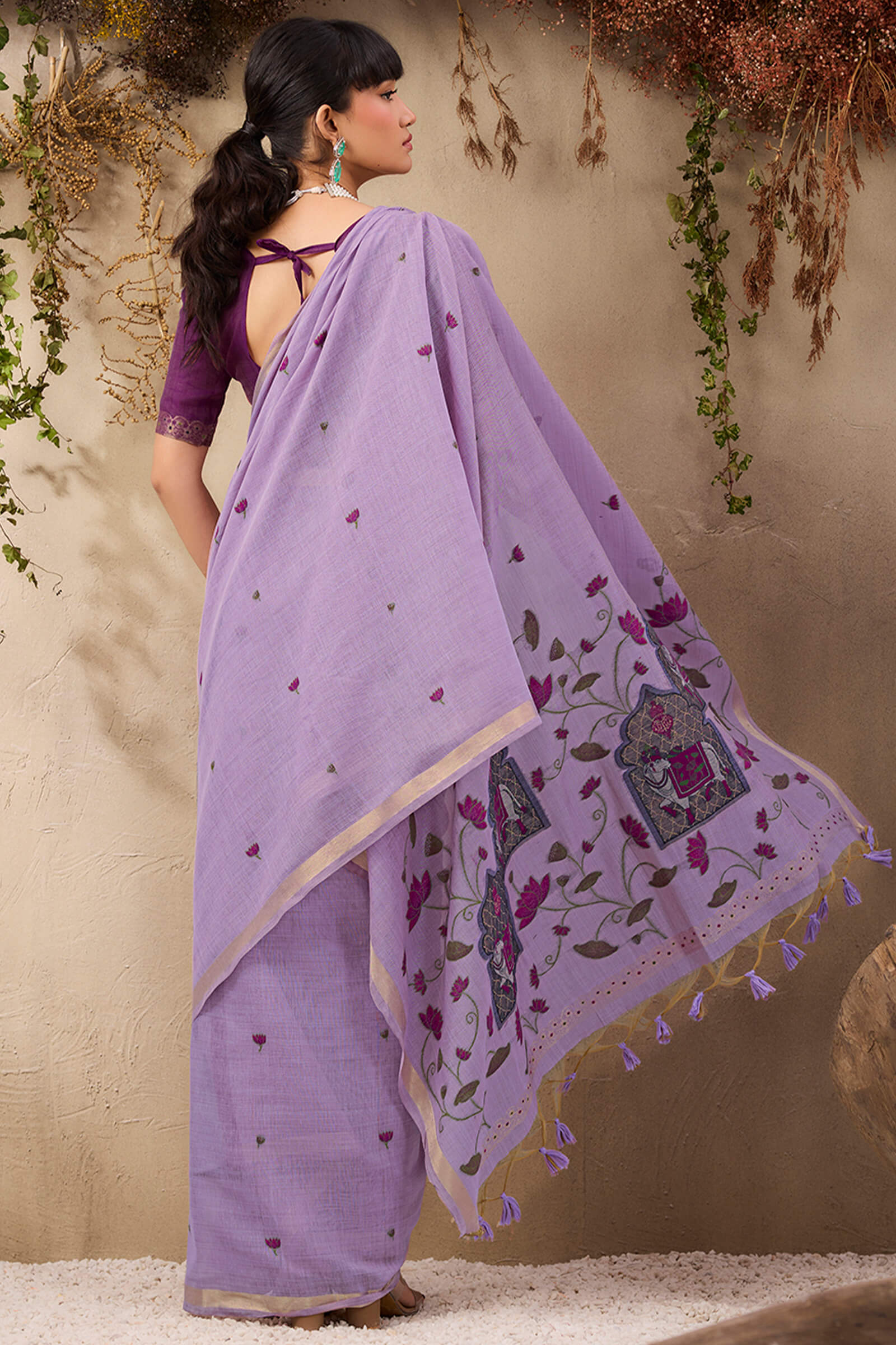 Winsome Lavender Cotton Silk Saree With Innovative Blouse Piece - Image 5