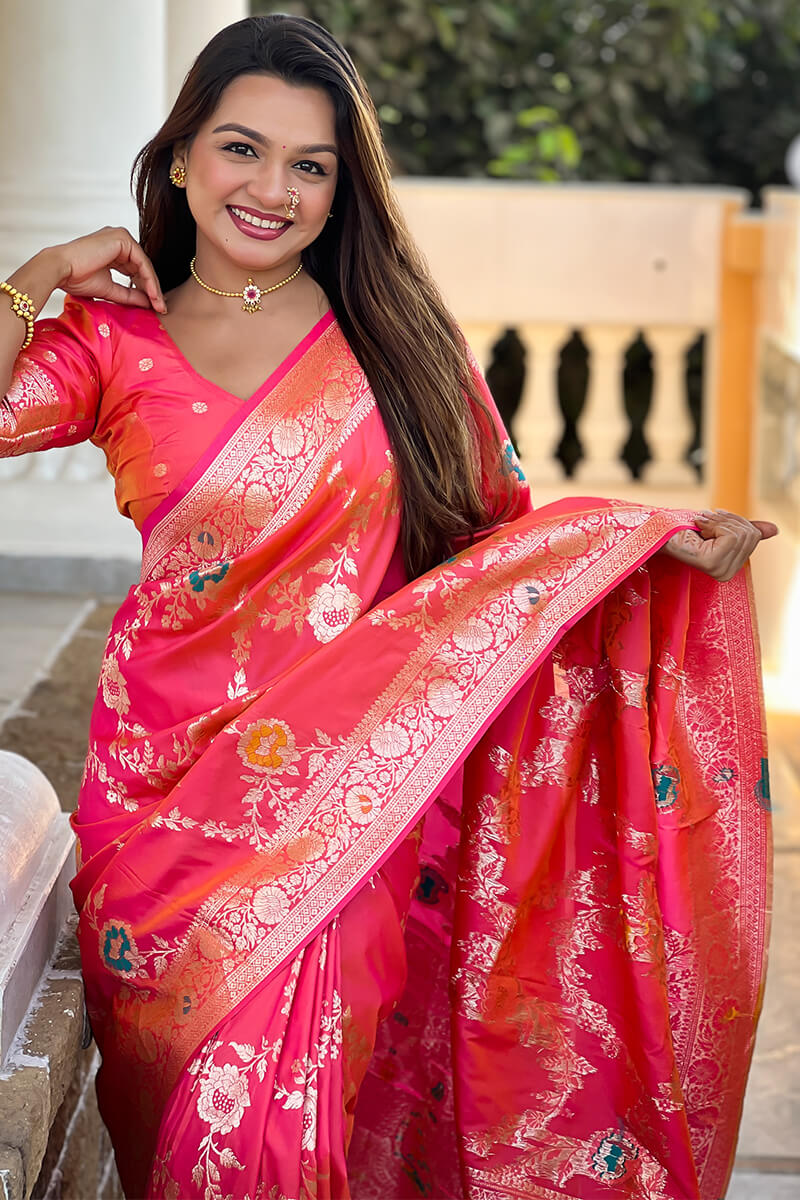 Winsome Magenta Soft Banarasi Silk Saree With Lassitude Blouse Piece - Image 2