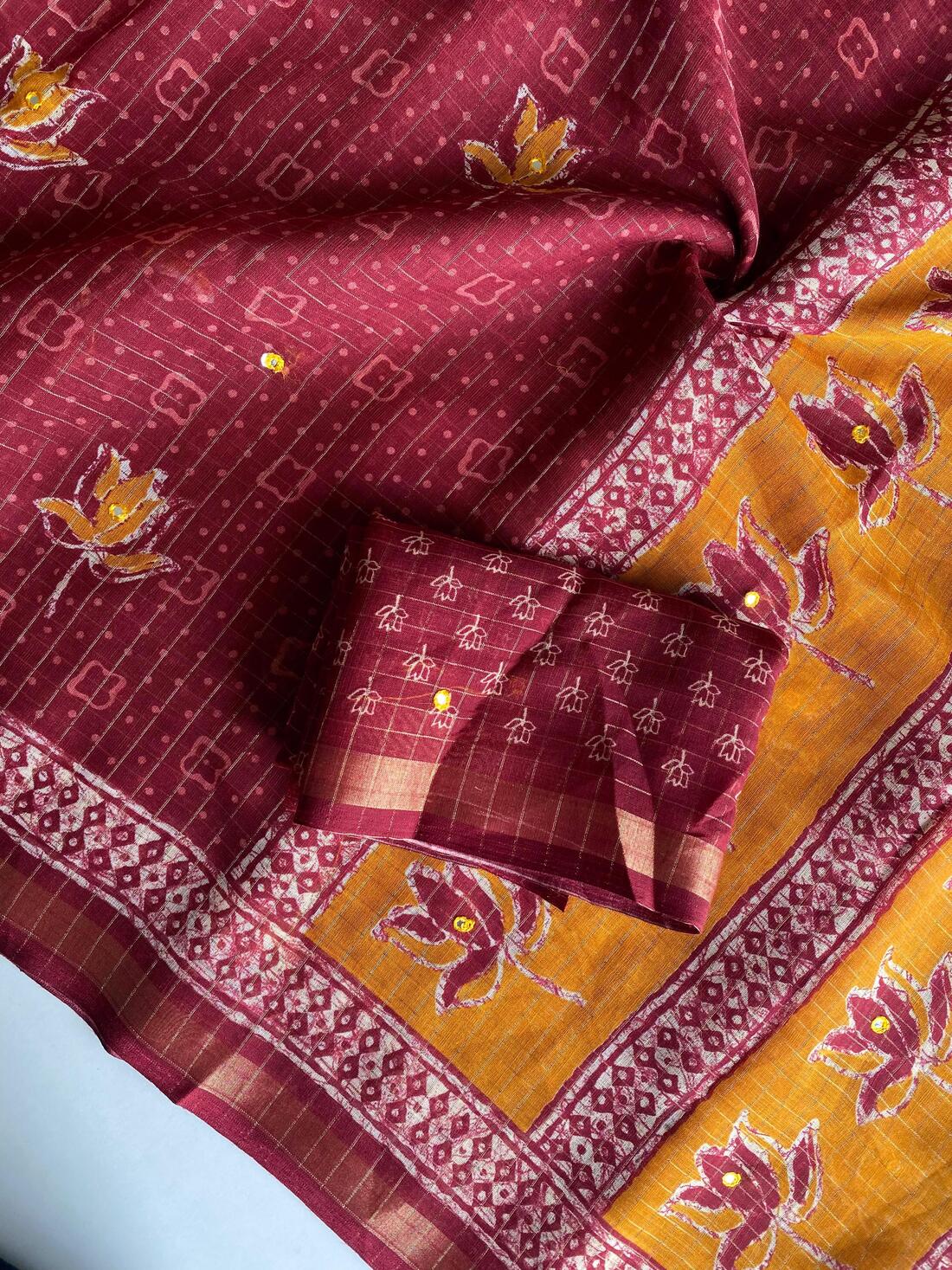 Winsome Maroon Printed Linen Silk Saree With Grandiose Blouse Piece - Image 3