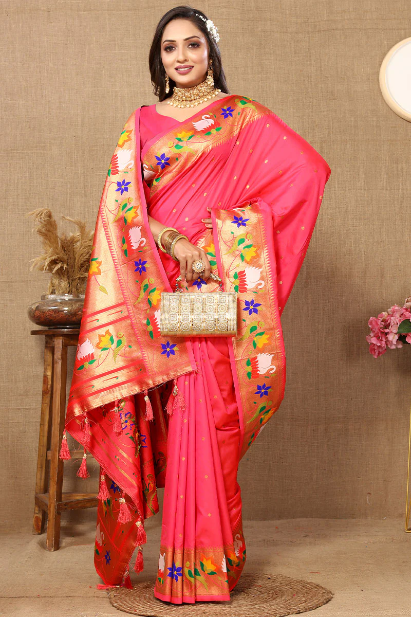 Winsome Pink Paithani Silk Saree With Piquant Blouse Piece - Image 4