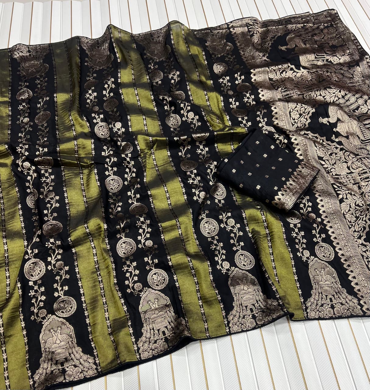 Woebegone Black Soft Banarasi Tissue Silk Saree With Luminous Blouse Piece - Image 3