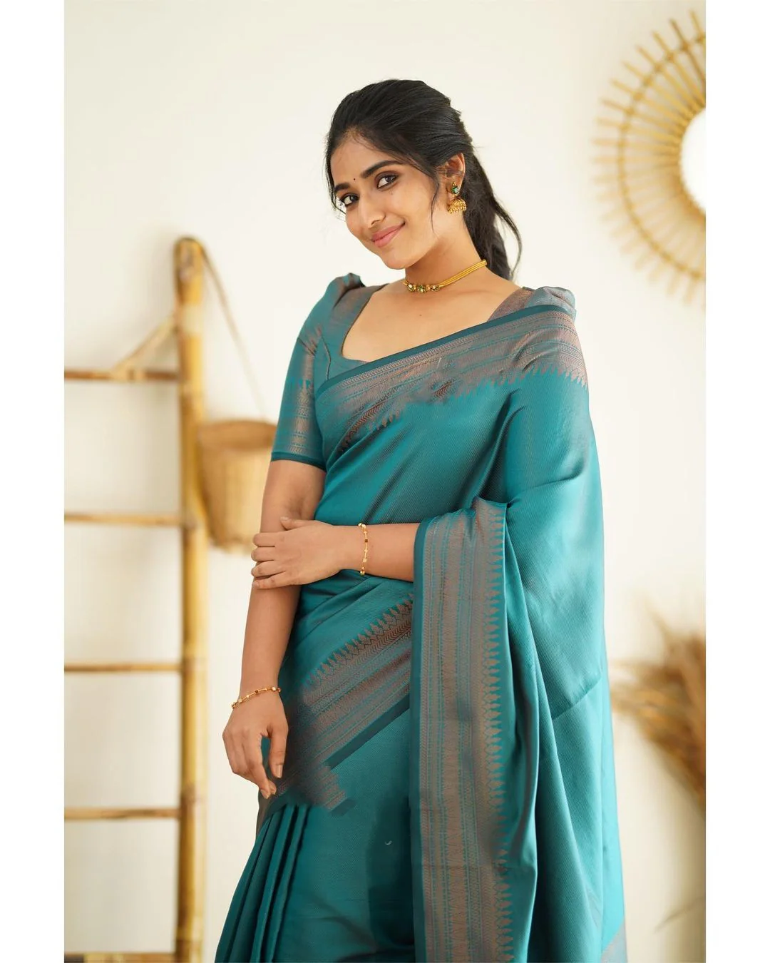 Woebegone Rama Soft Silk Saree With Fragrant Blouse Piece - Image 5