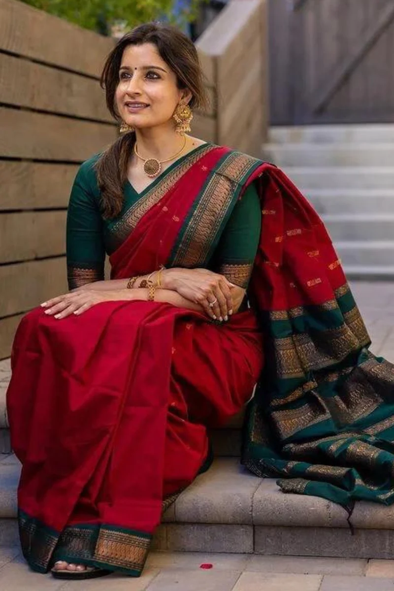 Woebegone Red Soft Silk Saree With Opulent Blouse Piece - Image 2