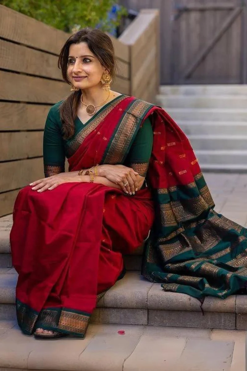 Woebegone Red Soft Silk Saree With Opulent Blouse Piece - Image 5