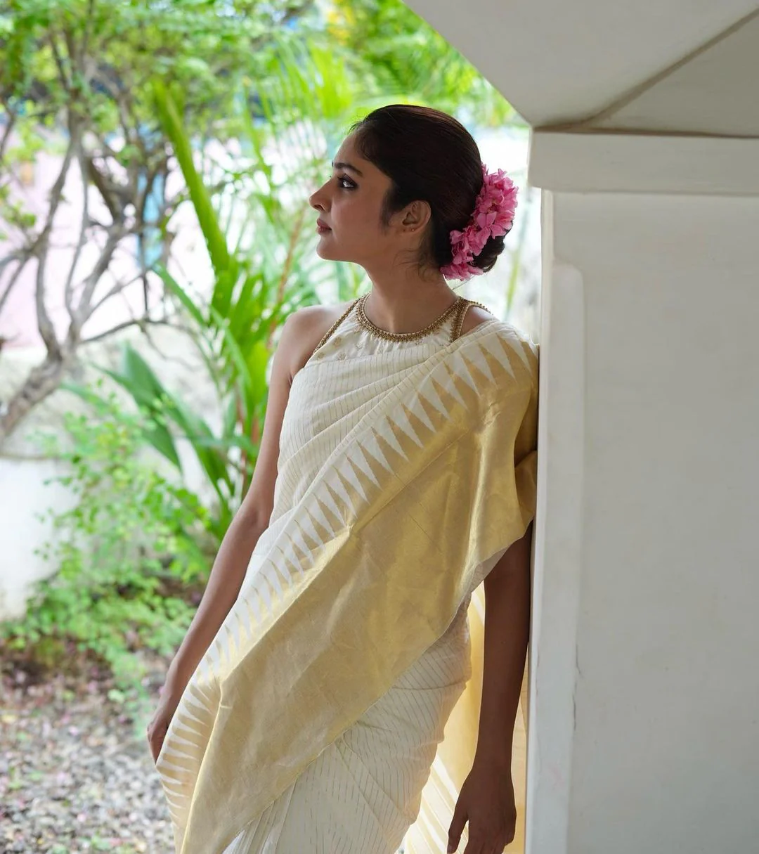Wonderful Off White Soft Silk Saree With Amazing Blouse Piece - Image 6