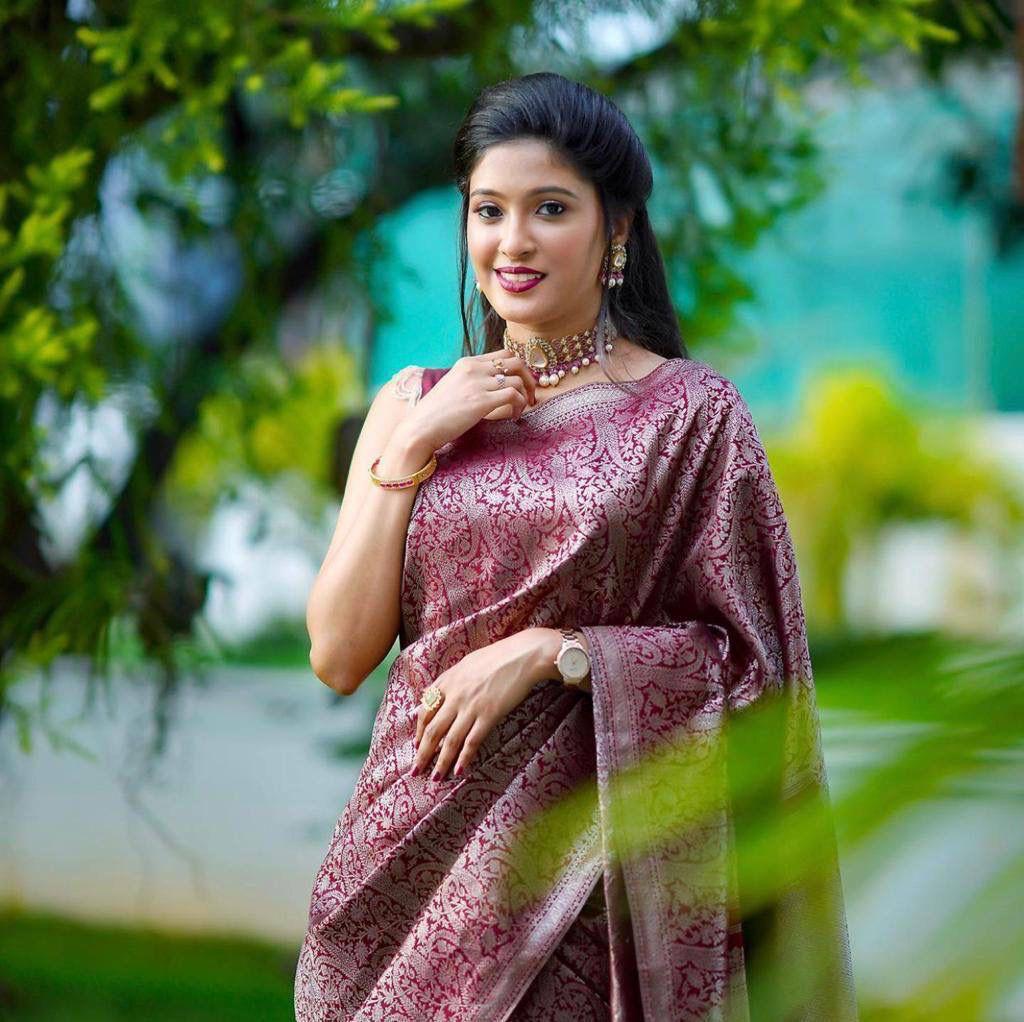 Wonderful Wine Soft Banarasi Silk Saree with Stylish Blouse Piece - Image 5