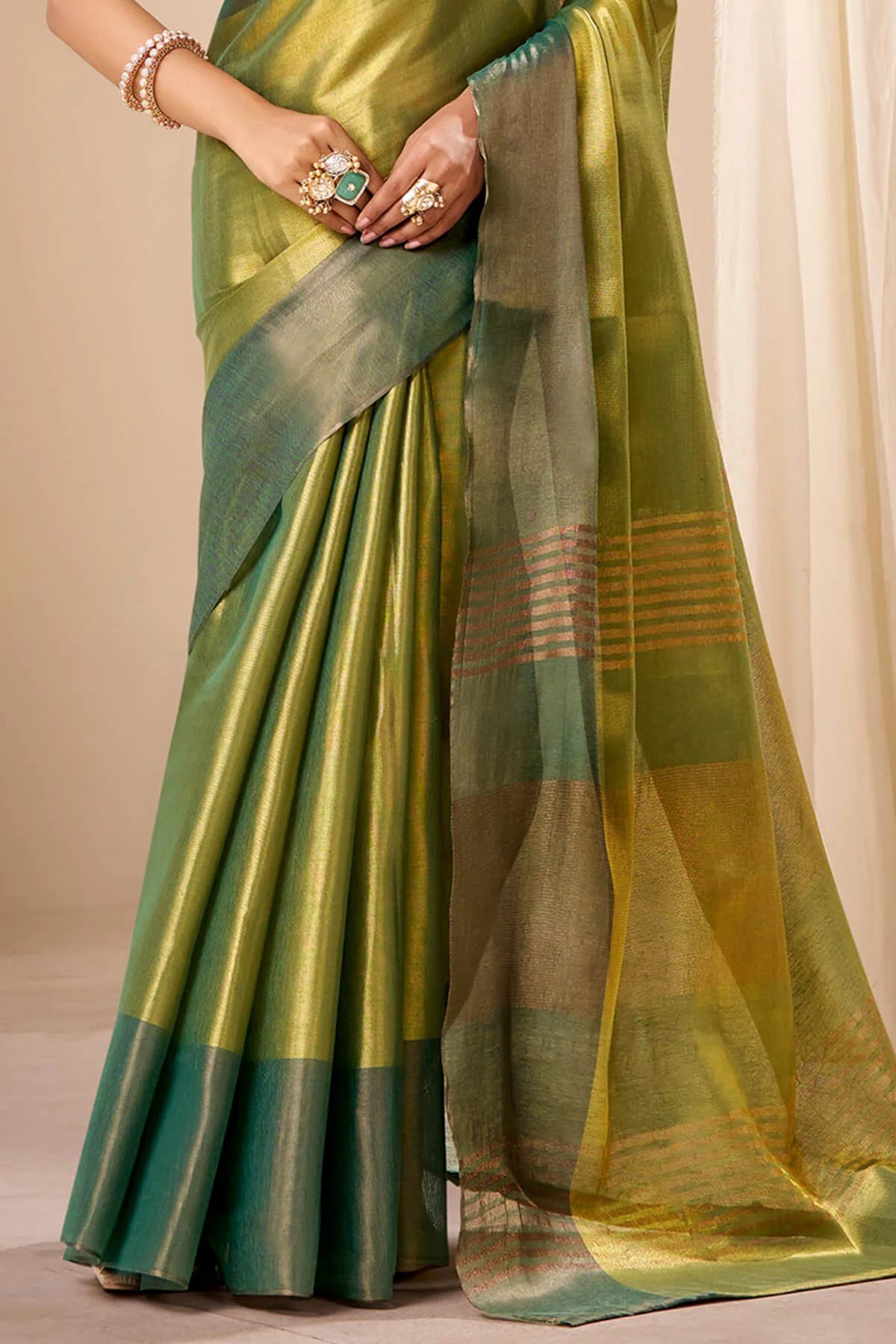 Zephyr Dark Green Banarasi Tissue Silk Saree With Exemplary Blouse Piece - Image 4