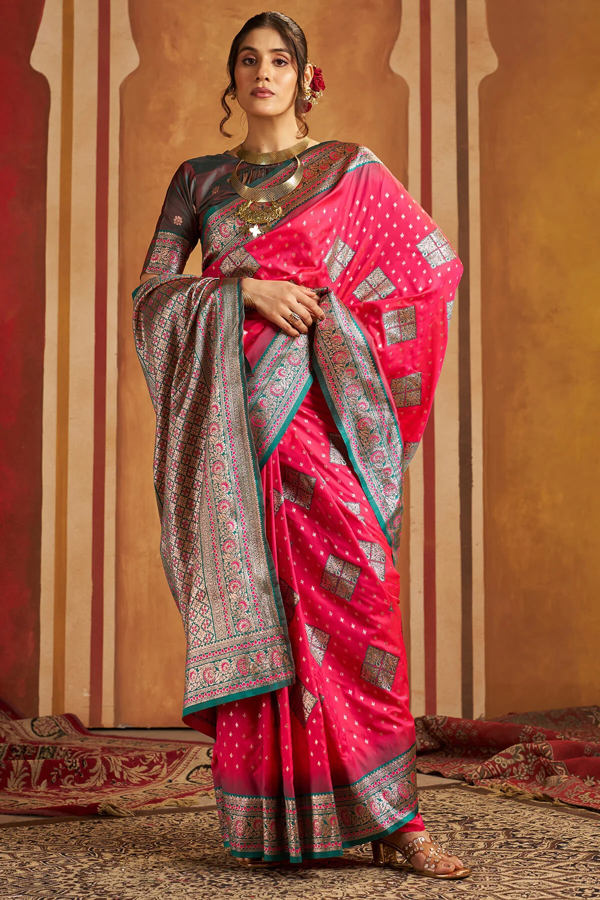Zephyr Magenta Pure Zari Weaving Banarasi Silk Saree With Artistic Blouse Piece - Image 3