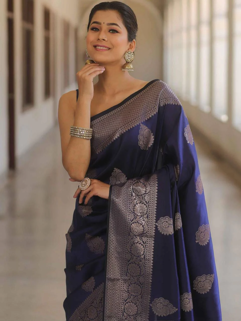 Zephyr Navy Blue Soft Silk Saree With Blooming Blouse Piece - Image 2